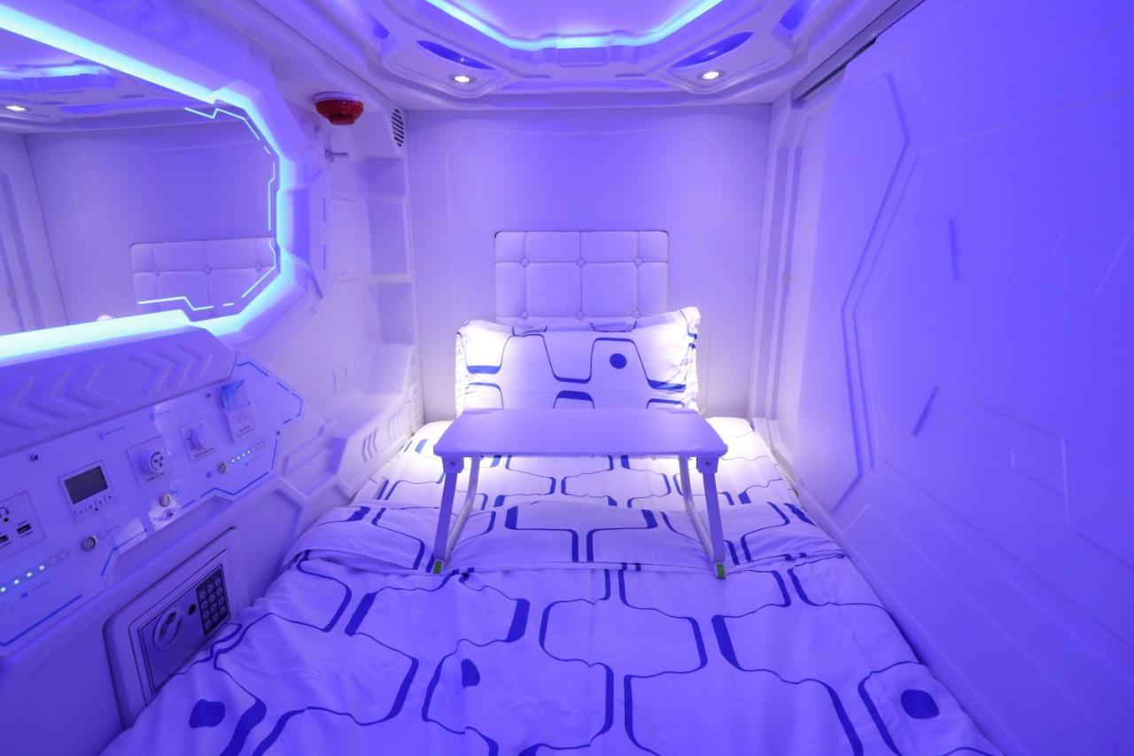 Jc Space Capsule Hotel Kuah Zewnętrze zdjęcie
