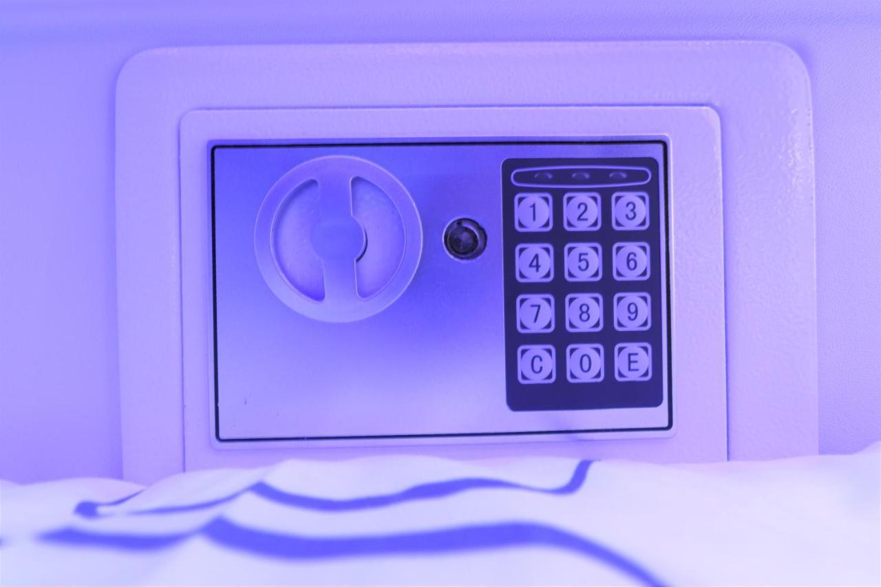 Jc Space Capsule Hotel Kuah Zewnętrze zdjęcie