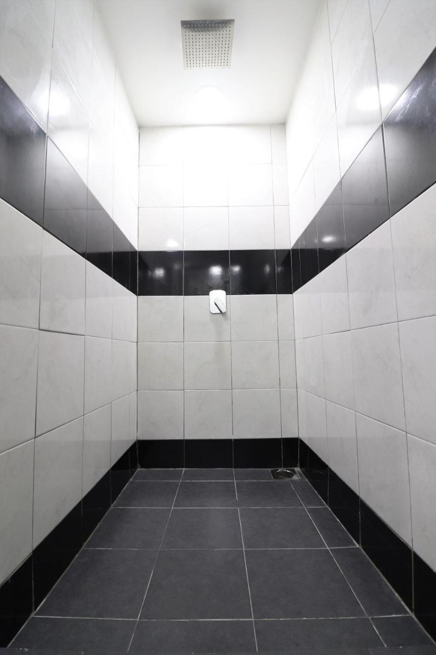 Jc Space Capsule Hotel Kuah Zewnętrze zdjęcie